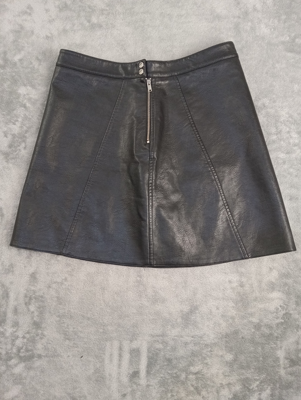Zara Black Faux Leather A-Line Mini Skirt Front Zip and Snap Waist Size Large